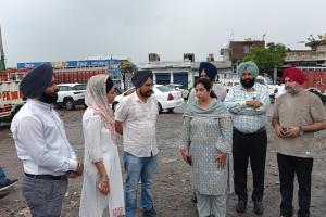 सिविल सर्जन की तरफ से डेंगू और चिकनगुनिया से प्रभावित क्षेत्रों का दौरा कर लोगों को जागरूक किया और लार्वा-रोधी गतिविधियाँ चलाईं