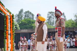 कारगिल विजय दिवस पर CM ने दी शहीदों को श्रद्धांजलि ,बोले- वीरता से प्रेरणा लें युवा