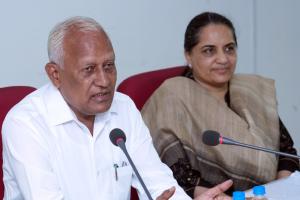 बरिन्दर कुमार गोयल द्वारा अधिकारियों को जन शिकायतों के तुरंत निपटारे और ग़ैर-कानूनी माइनिंग रोकने के लिए 24 घंटे सक्रिय रहने के निर्देश