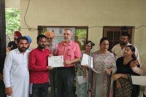 स्वास्थ्य मंत्री द्वारा एससी समुदाय के 38 लाभार्थियों को लगभग 40 लाख रुपये की कर्ज माफी का लाभ प्रदान