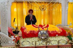 स्पीकर ने वाराणसी में धार्मिक स्थलों के दर्शन किए