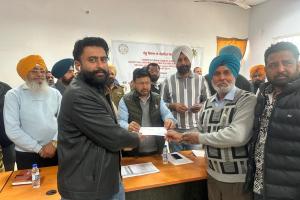 कैबिनेट मंत्री डॉ. रवजोत ने सर्वसम्मति से चुनी गई पंचायतों को सम्मान राशि के चैक सौंपे