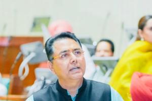 अमन अरोड़ा ने बच्चों की सुरक्षा के लिए आयु-आधारित सोशल मीडिया उपयोग नियम बनाने की वकालत की