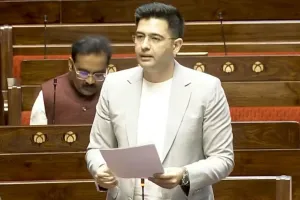 राघव चड्ढा ने किया मोबाइल रिचार्ज घोटाले का पर्दाफाश: 12 महीने में 13 रिचार्ज क्यों ?